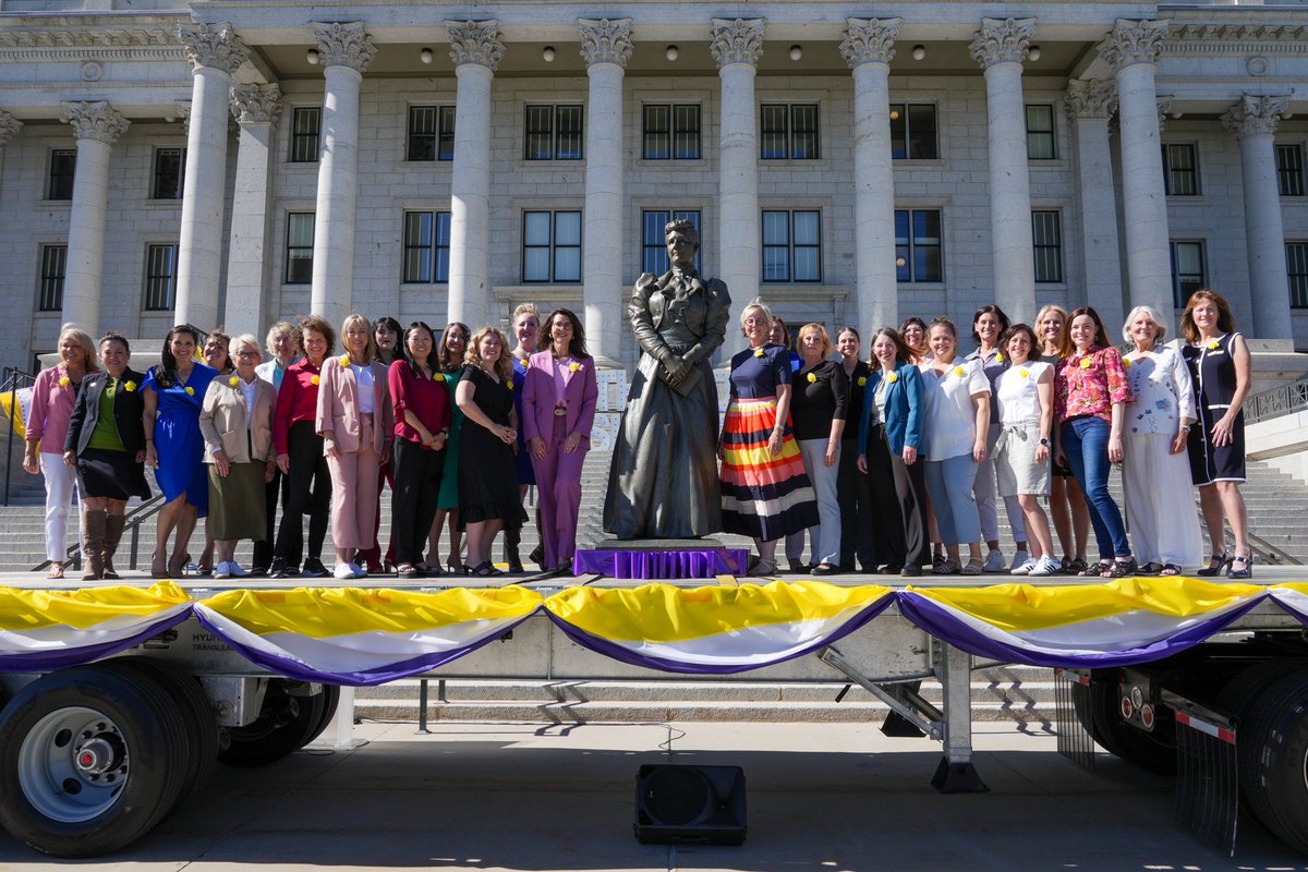 LGHendersonUtah's tweet photo. After six long years of hard work, we’re so happy to finally see Martha on her way! We’re thankful for all those who turned out to the wonderful event tonight to see her off. See you in DC, Martha!
#SendMartha https://t.co/P4IuX3xByq