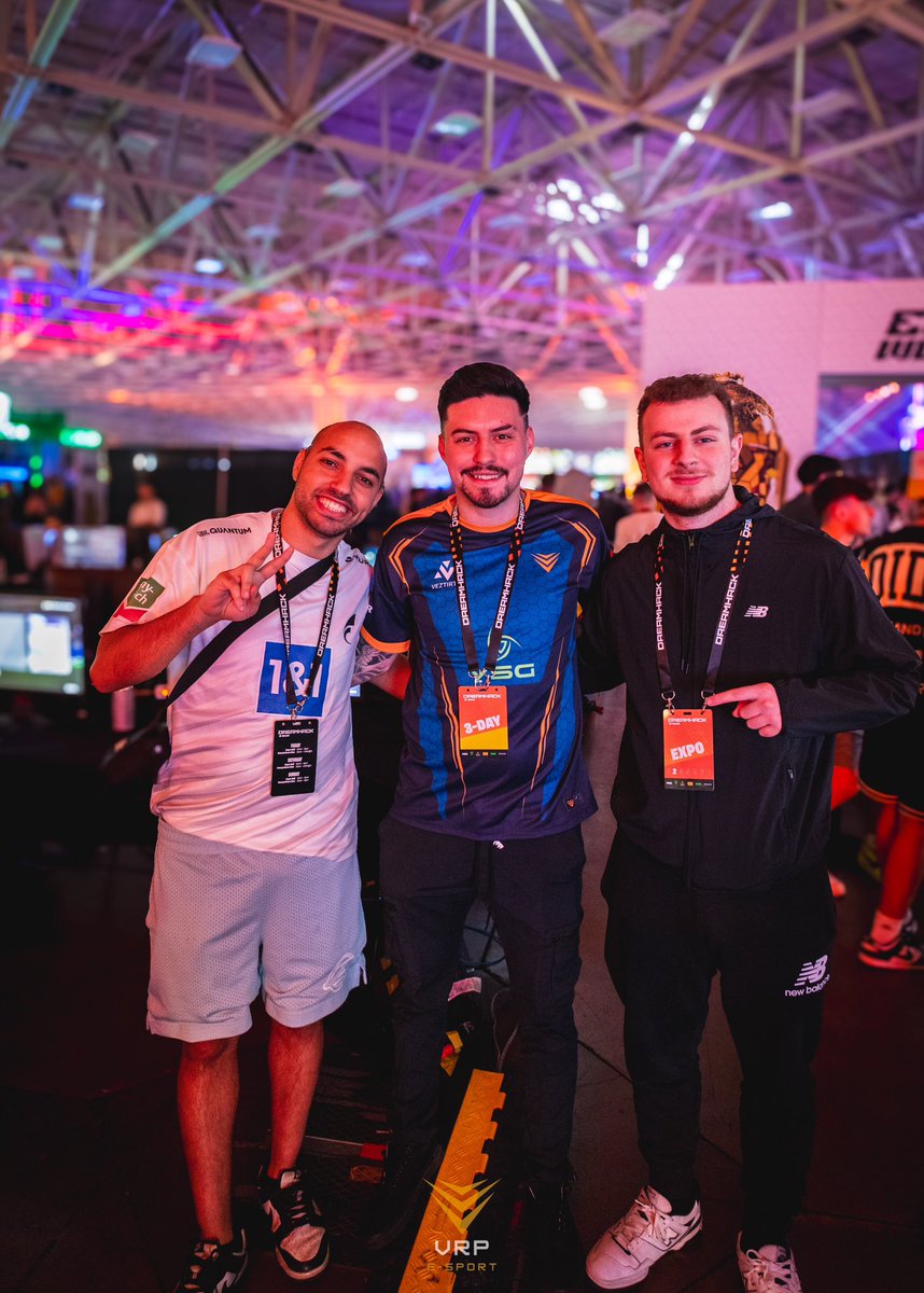 RafaMarquezz0's tweet photo. Se compitió, se aprendió y se disfrutó.

Top5 del bracket D.

Lo mejor de este evento, son las personas que conocí y me di cuenta en el nivel que estoy para compartir EAFC y lo que necesito aprender 

Ojalá nos vemos al siguiente!! 

#somosvrp https://t.co/8X8ZVQm4mm