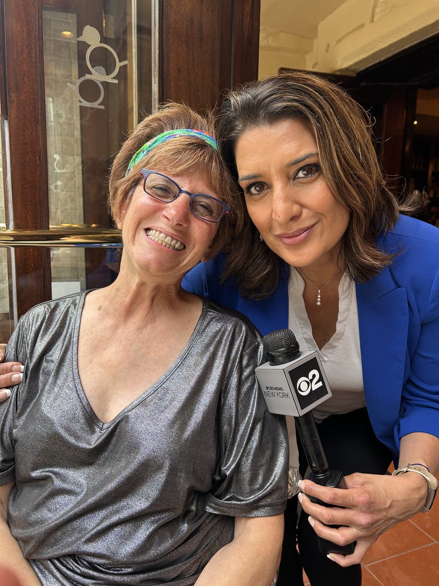 Gal22Sunshine's tweet photo. @becconyc I was interviewed by @naveencbs2ny from #CBS2NY. I loved how she held the 🎤 so close to me. NY’s @GovernorHochul decided to eliminate #CongestedPricing which is a Big Win for 🗽 NYC. 🎉🎊 https://t.co/YP6v6Z439S