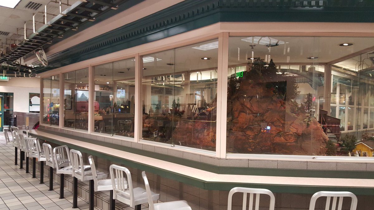 TheMindOfADM's tweet photo. @SoCal360 Say it ain't so! I always loved this McDonald's for that exact reason. https://t.co/oznwrSB37f