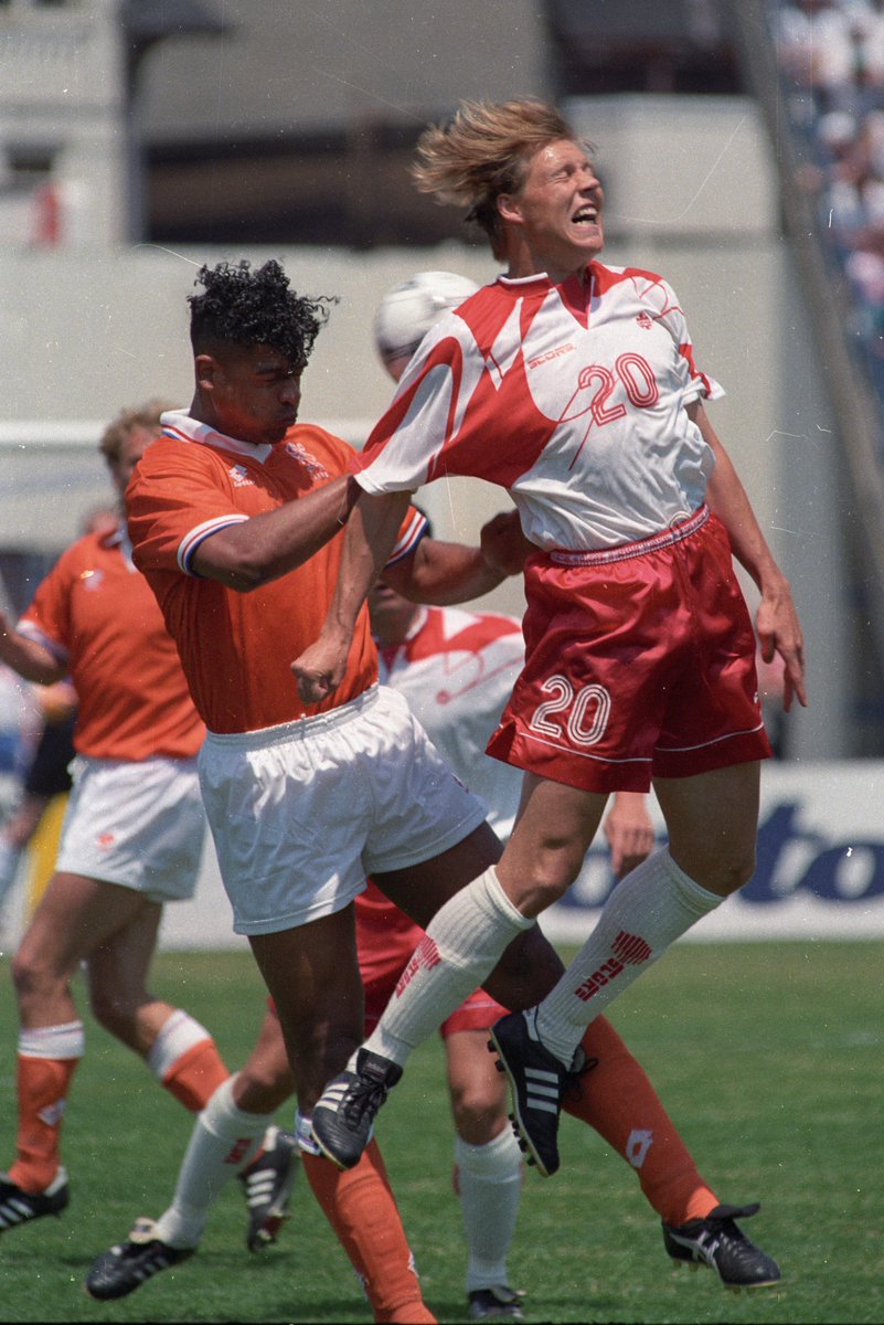 lescovershots's tweet photo. MEMORIES:
1994 - Netherlands 3 - 0 Canada at Varsity.
Geoff Aunger, the only player to be cautioned in the game. (And later, in 1999, the first Canadian to win an MLS Championship medal.)
(Copyright: Covershots Inc.) https://t.co/locIGXg3kx