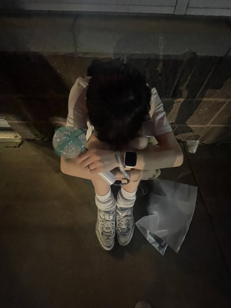 temptytion's tweet image. 