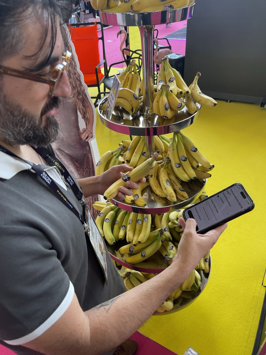 Paymentwall tweet media