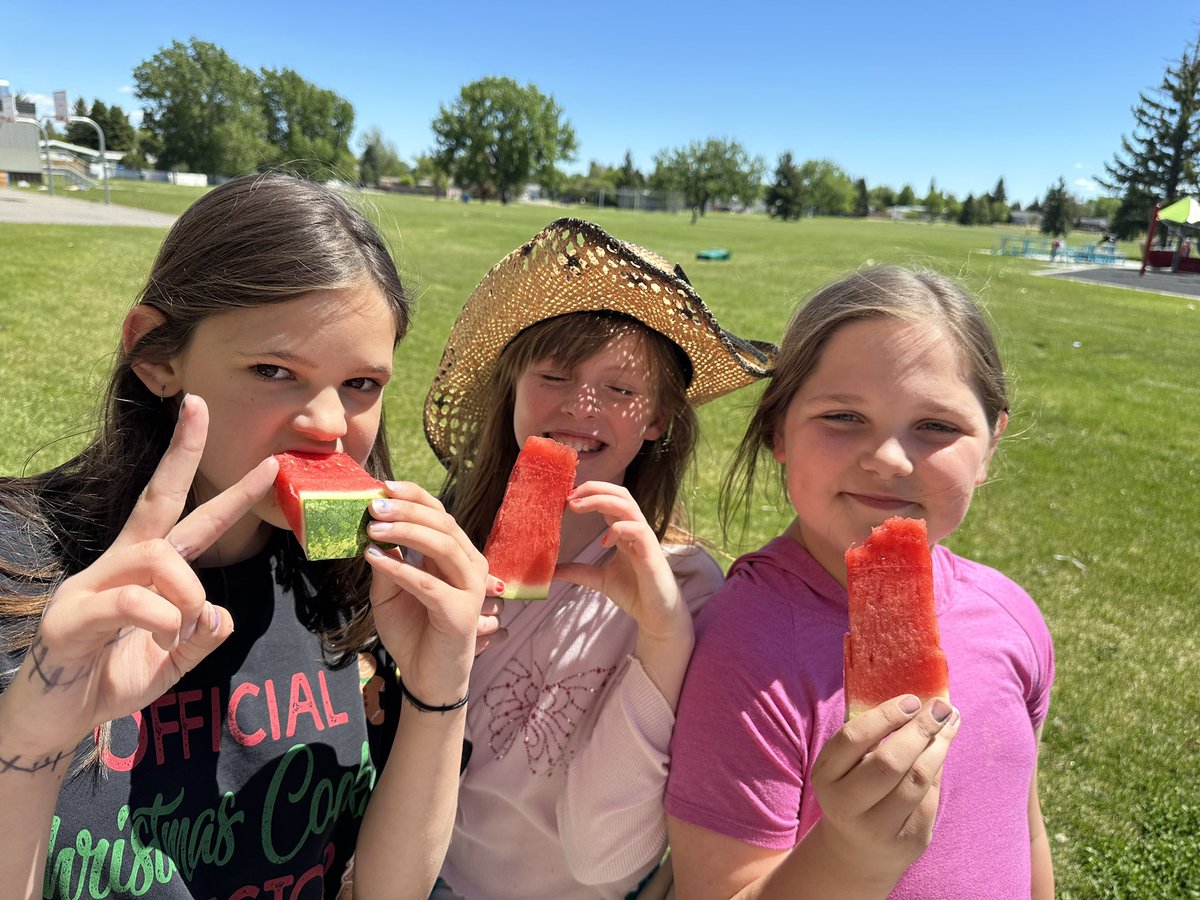 Wacky Wednesday means surprise waffles, wacky dress up, &amp; watermelon at recess! Thanks to Safeway Fairview Plaza for supporting our nutrition program all year long!@LethSchDivision