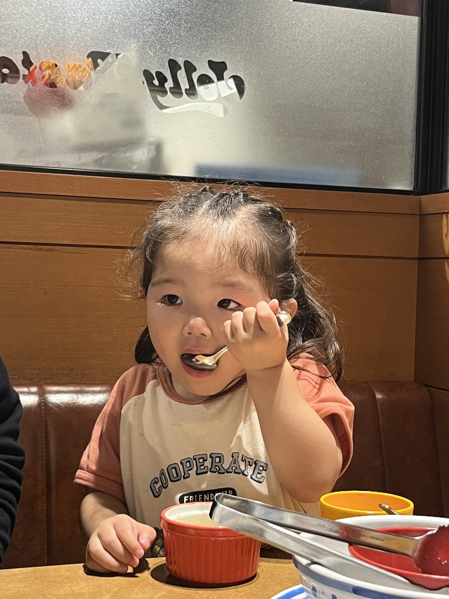 99s_fmk's tweet photo. ぜーんぜん言うこと聞いてくれないマイペース小娘 https://t.co/jvcAhVeunD