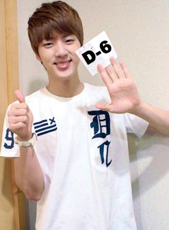 yoonminleann's tweet photo. Jin’s 541st Day 💜
D-6
💖 7 DAYS UNTIL JIN COMES HOME 💖
#547DaysofJin #btsjin #jin #bts #seokjin https://t.co/pDhVQA0Jz6