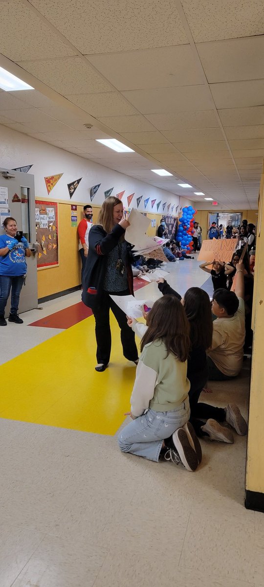 Mrs. Rodriguez tweet media