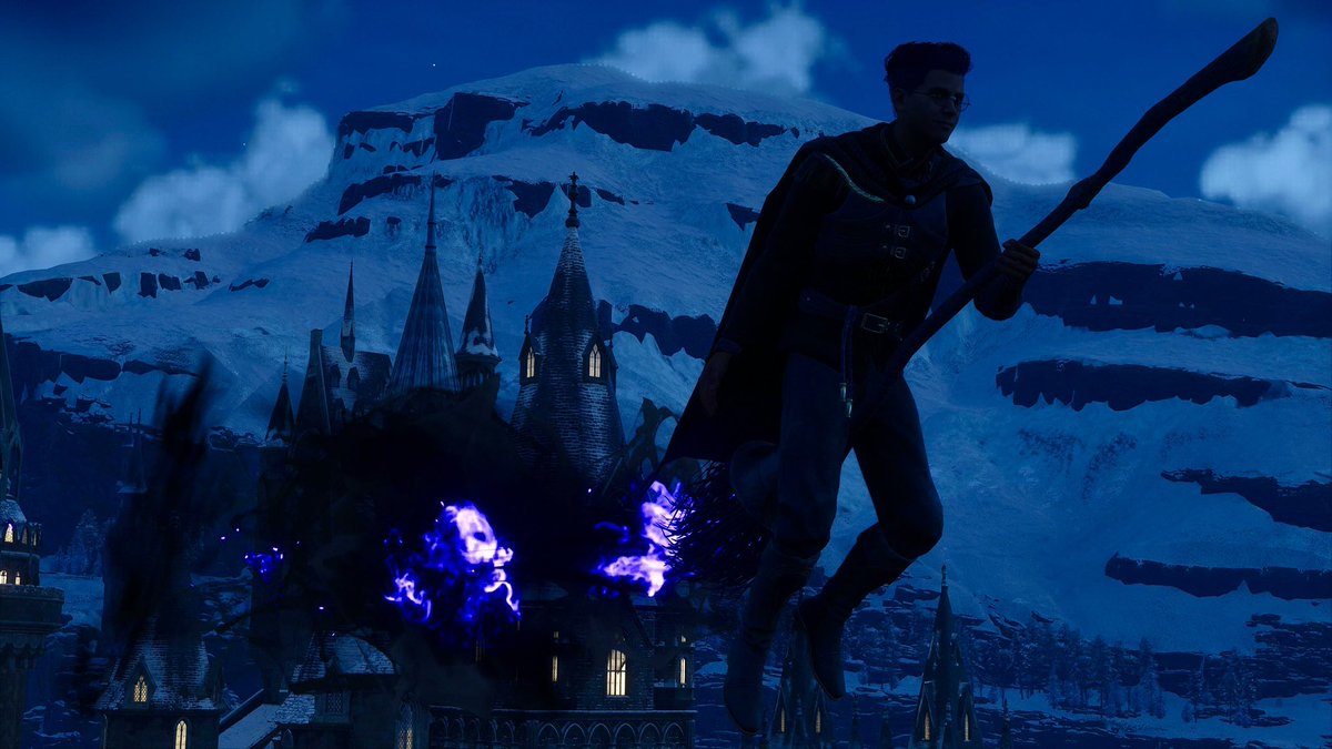 imbensnow's tweet photo. Omg there’s a new secret broom in #HogwartsLegacy 🤯 and it looks like you’re a Death Eater flying🔥🔥

“pAy AlbY a viSit, hE’s LonEly” - I knew you were up to something @FinchStrife 😆 I can never let my guard down.. https://t.co/vV2cAhNprW