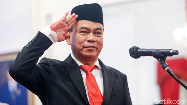 kimjongilsung's tweet photo. @pandji Budi dan Arie total politik kalo di gabung jadinya kominfo https://t.co/5TEqEZ1PLq