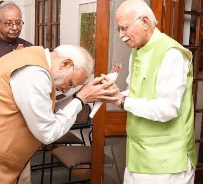 Gabbar0099's tweet photo. Green is officially retirement colour of BJP https://t.co/eYn8ehn8Xd