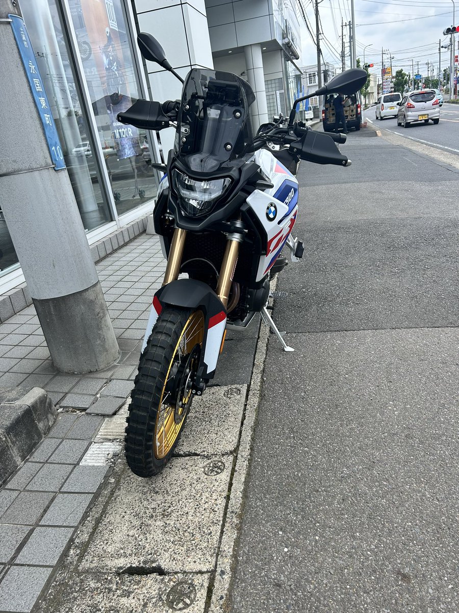 Cbr39871236Cbr's tweet photo. 900試乗させてもらったけどおしりがいたい https://t.co/3L9jukqMX0