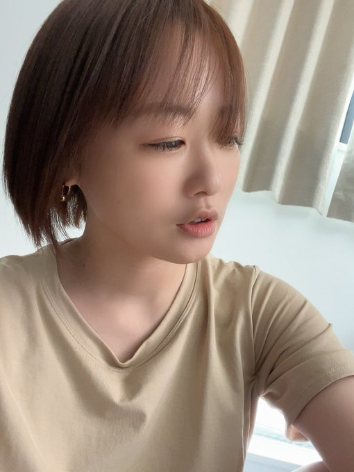 7月の撮影の契約終わったー✨️ わくわくレズだぜい*⸜(* ॑꒳ ॑* )⸝* わいわいするぞ～ あ、もちろんバリタチですがw https://t.co/V9Na0WtsDQ