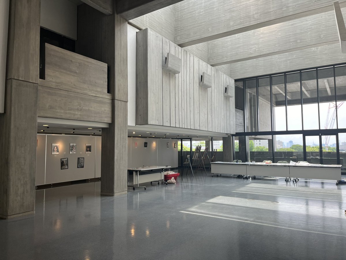 今年の名大祭に美術部も参加しています！
豊田講堂2階にて、作品展示とオリジナルグッズの販売を行っています！皆様のご来場をお待ちしております✨