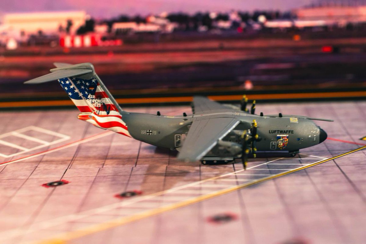 mmora01's tweet image. #A400 @de.luftwaffe #54+21 #airdefender2023 @geminijetsmodels #400 #diecast