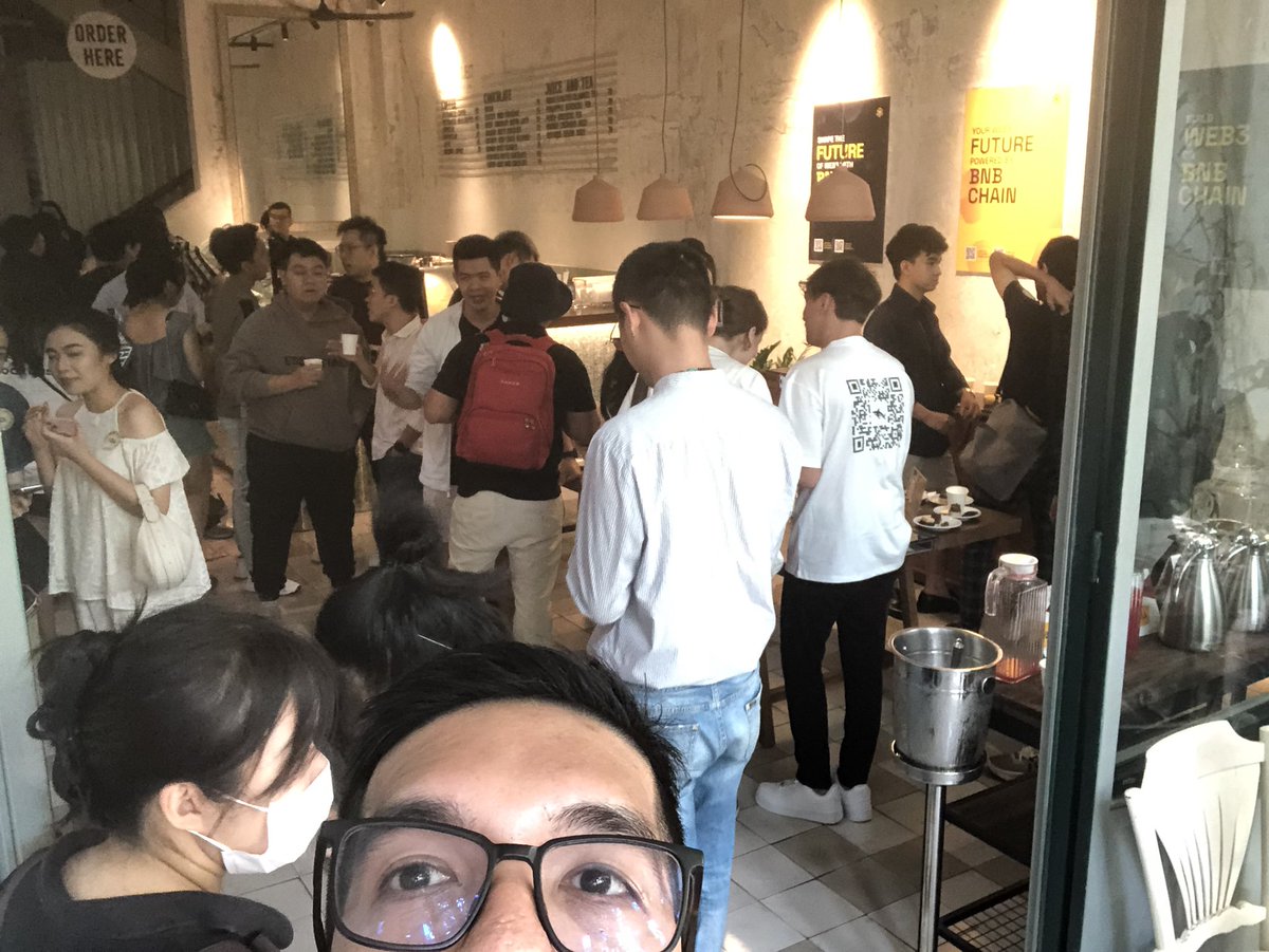 z3LL's tweet photo. #bnbvietnam https://t.co/npwzBPimiH