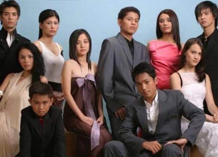 seaaa_lion_'s tweet photo. The legendary TOP 10 of Philippine TV! Happy 20th SCQ! ❤️
20th year na din ni @krungy21 sa industry!
#SCQ #StarCircleQuest #SCQReload
#SCQ20thAnniversary https://t.co/LNyirkDwUU