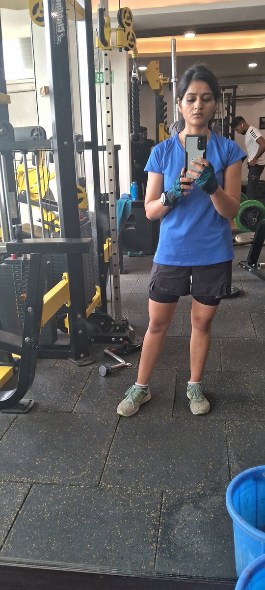 cailajindal's tweet image. #Lowerbody &amp;amp; #Coredone😍😇 @FitIndiaOff @owenfitnesspt 
Squatting now with 50kgs #progressiveoverload is the key😇
Challenge the muscle over a period either by increasing the weights, sets or reps or reducing inter set rest time😊+ Recover well✅️
#lifting #anti-aging #gym #lift