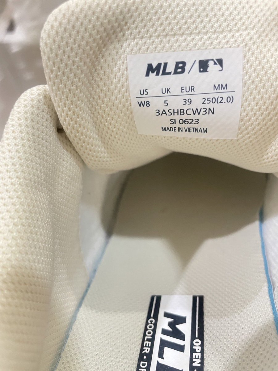 goodiefluff's tweet image. ส่งต่อ MLB Big Ball Chunky ของใหม่ยังไม่เคยใส่ค่า
Size UK5 

ราคา 2,200 ส่งฟรี💖 ซื้อจาก Shop แฟชั่นไอร์แลนด์
#mlbth #ส่งต่อmlb #รองเท้ามือสอง #ส่งต่อรองเท้า #mlbthailand