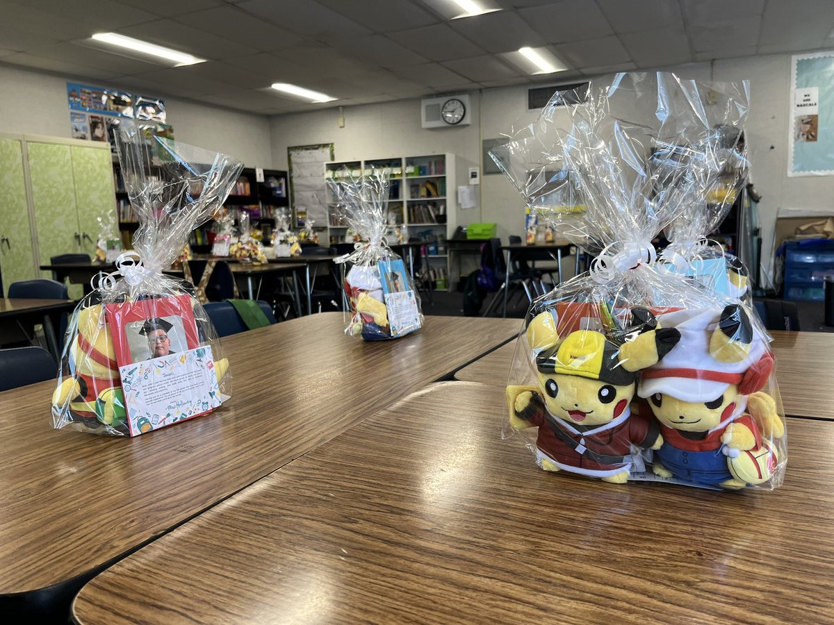 Mrs. Holloway tweet media