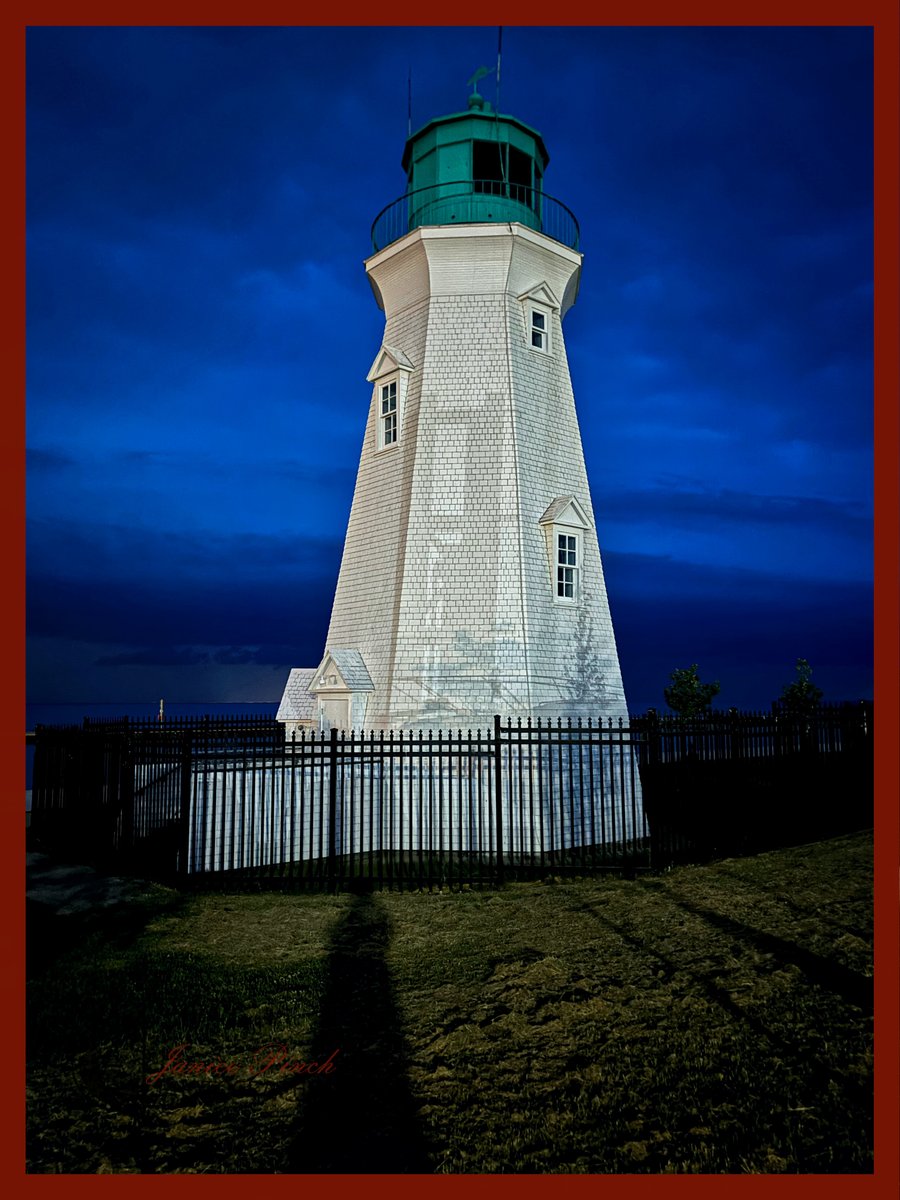 janice_pinch's tweet image. #onstorm #portdalhousie #stormcloud #LakeOntario
the view of the storm front as it passed over me, Over lake ontario, in Port Dalhousie Ontario at the Marina June 5, 2024