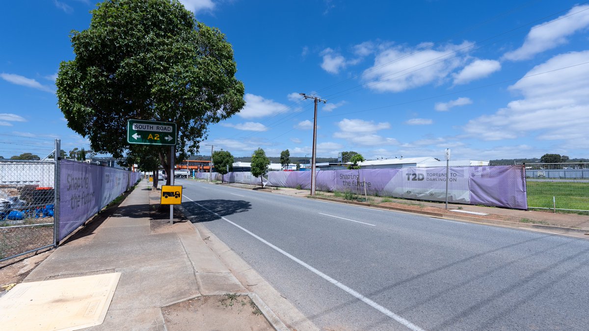 T2DProject's tweet photo. You may have noticed some changes already around Celtic Avenue at Clovelly Park. But do you know what the area will look like when the T2D Project is completed?
Take a look at these before and after images (artists’ impression) of Celtic Avenue.
#infrastructure #t2dproject https://t.co/X9Qeu9LNyd