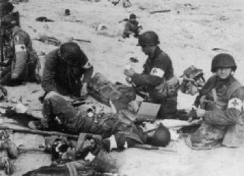 hansdamen's tweet photo. #DDay. Forever grateful for what @USArmy @USNavy @usairforce @BritishArmy @RoyalNavy @RoyalAirForce did for Europe. Lest we forget..... https://t.co/qIiCH7oPpm