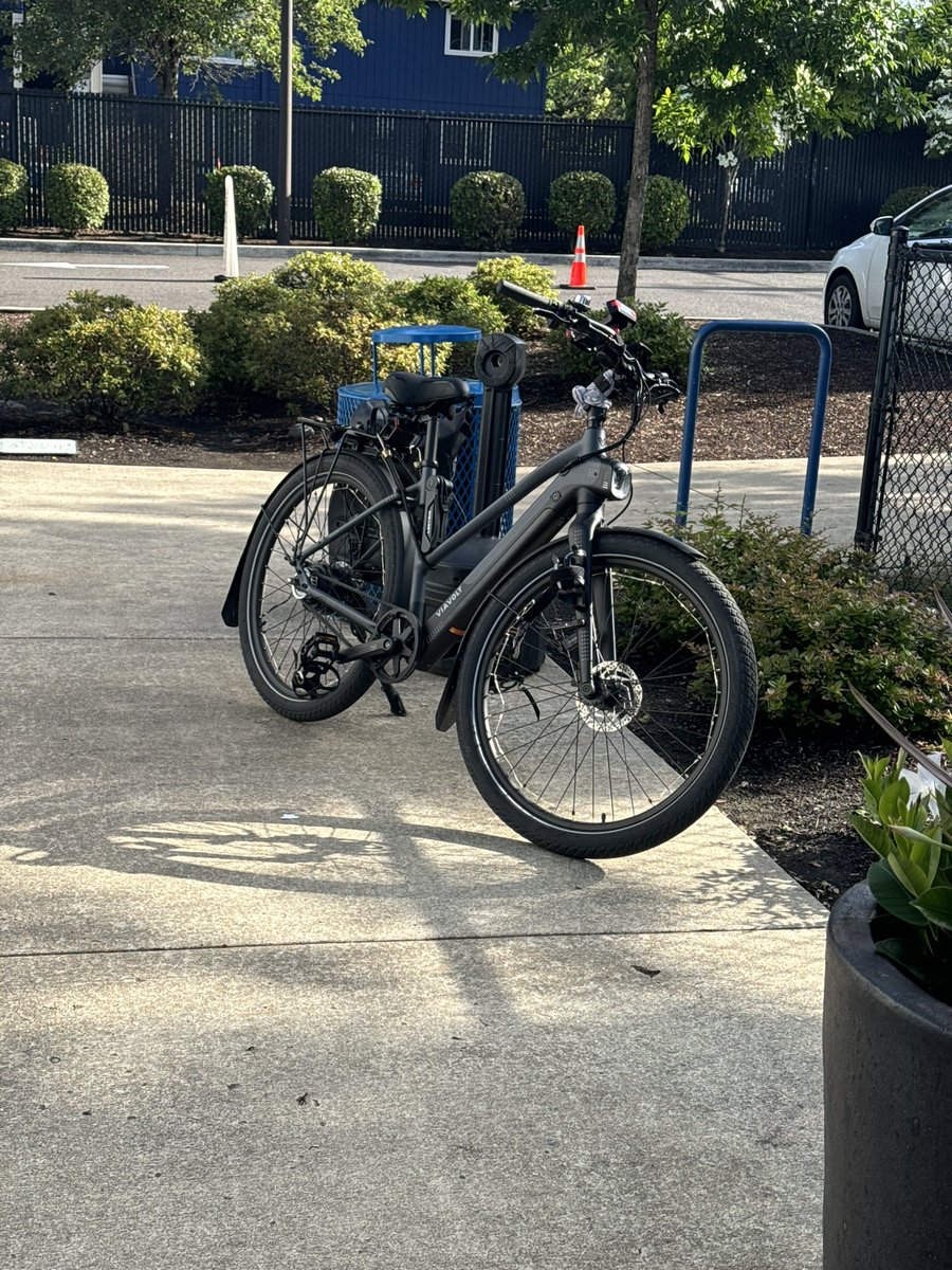 ErnestoPDX's tweet photo. Today I rode my e-bike (thank you @thestreettrust ride2own program) to the Oregon Active Transportation Summit #OATS2024, got to feel like I was in Amsterdam (because of the bike parking), and then got to bike home with these beautiful views. #GoodDay https://t.co/Be4LV4IEHN