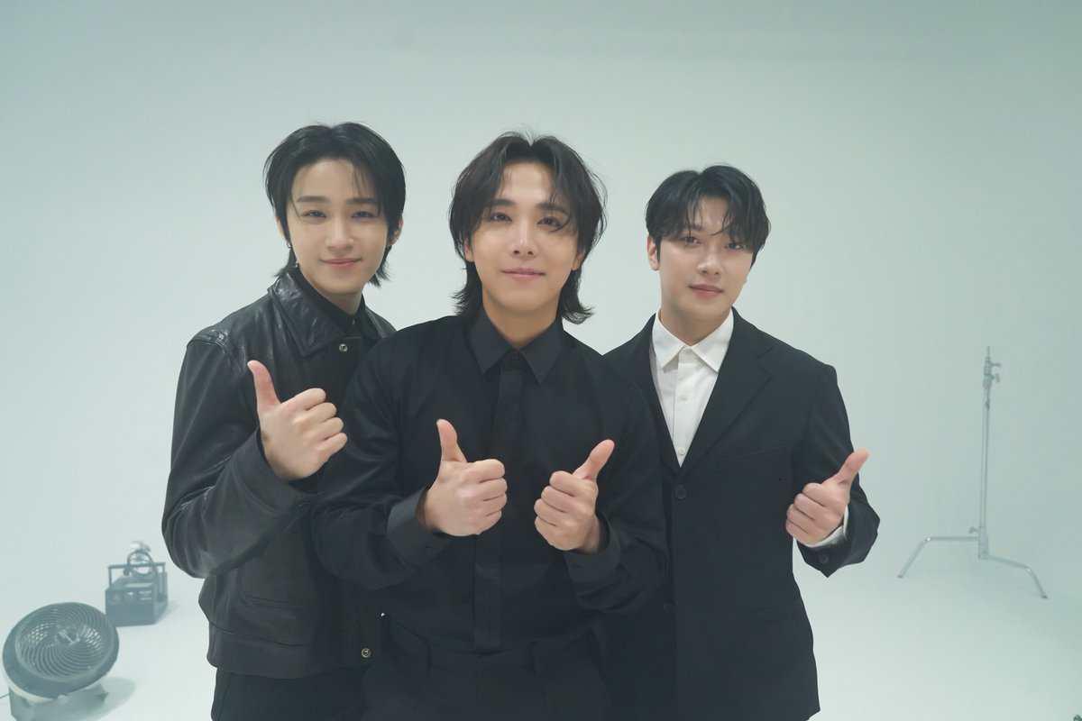 มูลนิธิกระจกเงา tweet media