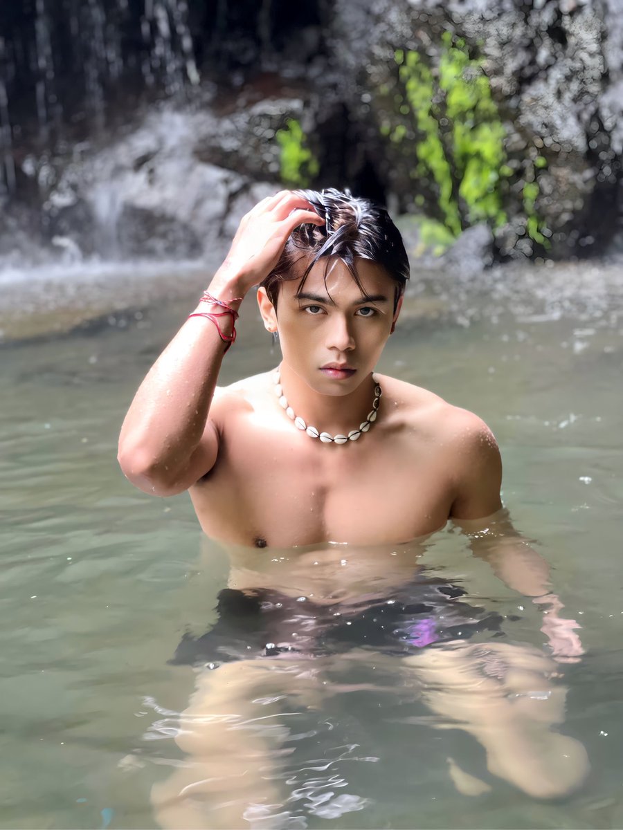 urdegun_'s tweet photo. Mau mandi bareng ga? https://t.co/BaRZ1GAeDn