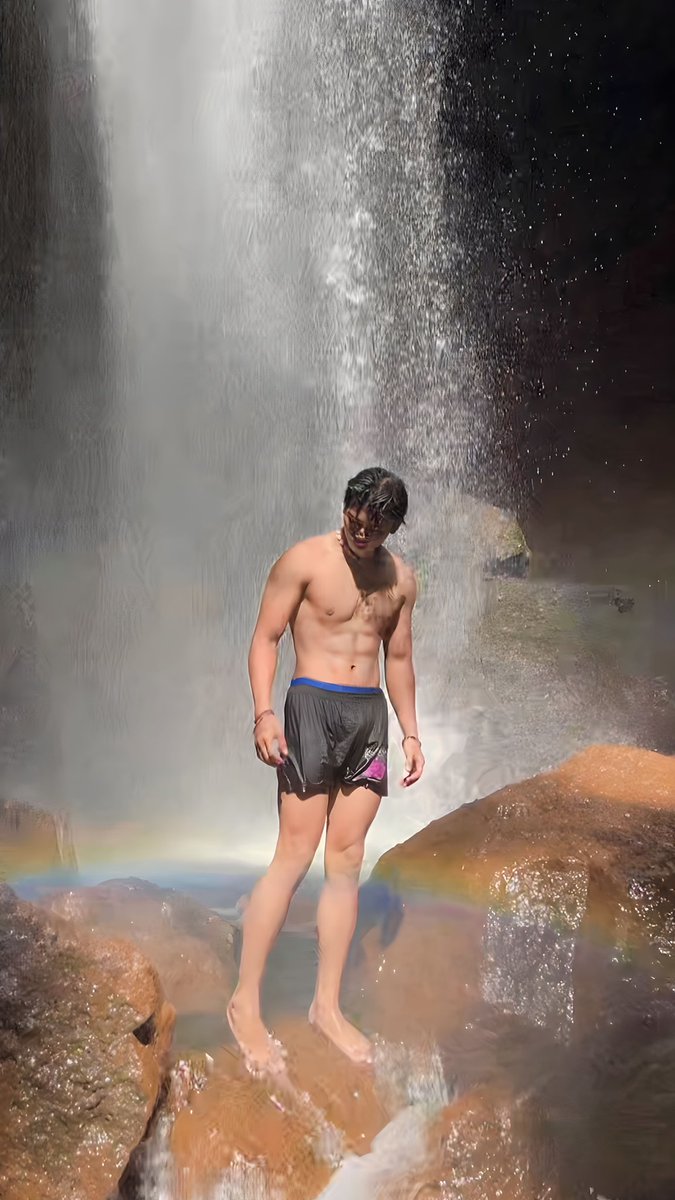 urdegun_'s tweet photo. Mau mandi bareng ga? https://t.co/BaRZ1GAeDn