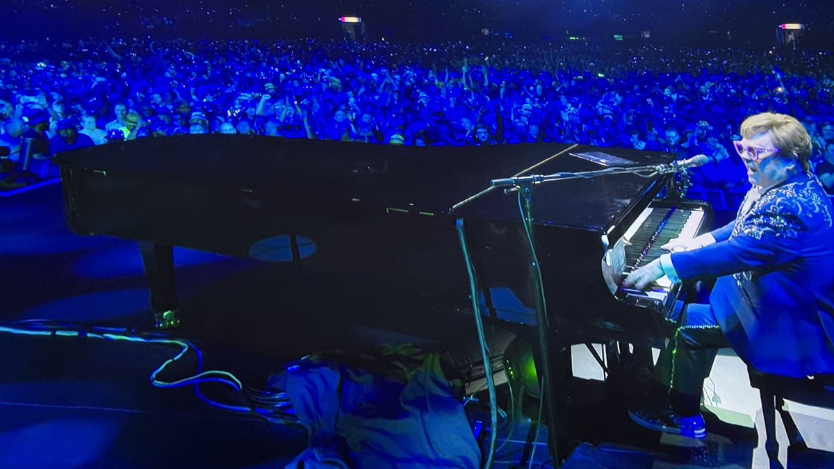 What a fantastic way to end #CiscoLive 2024 in Las Vegas. Thank you <a href="/eltonofficial/">Elton John</a>