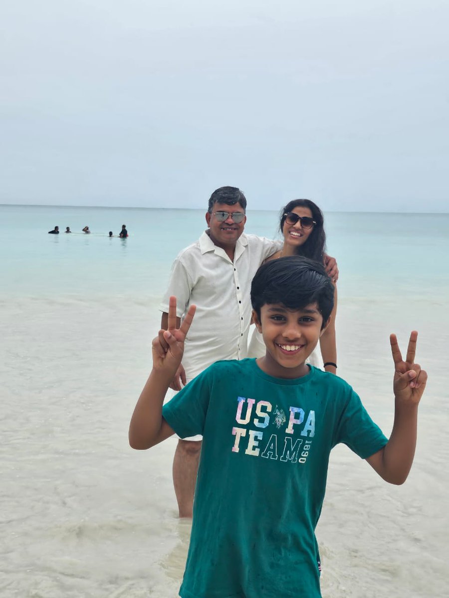 Atul_Bhatia80's tweet photo. #kalapatharbeach #Andamans #Havelock 🏊♀️🏊♂️🏊🌴🌴 https://t.co/xYUKc6WBc2