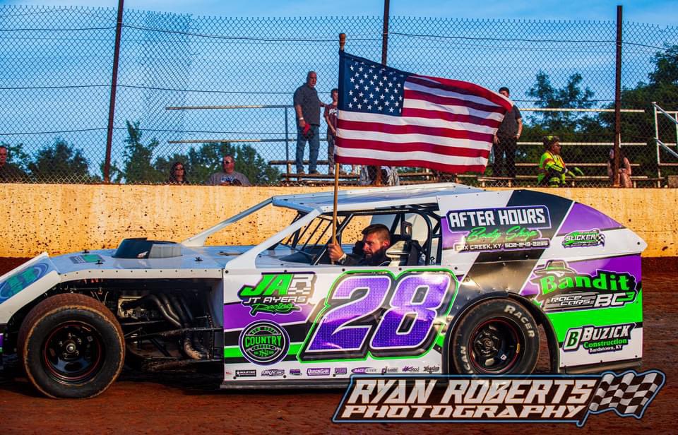 caseyayers28's tweet photo. Summer so far is full of racing 🏁❤️ https://t.co/jBgtotBgTV