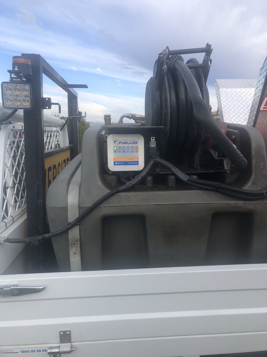 FuelloxFMS's tweet photo. 🔧 Fuellox on a 600L Ute Tank! 🚛 This customer has 15 units deployed across Civil Construction, Forestry, Manufacturing, and Transport. With high fuel costs, effective fuel management has never been more critical! #Earthmoving #CivilConstruction #Forestry #FleetManagement https://t.co/muNGgvAYWN