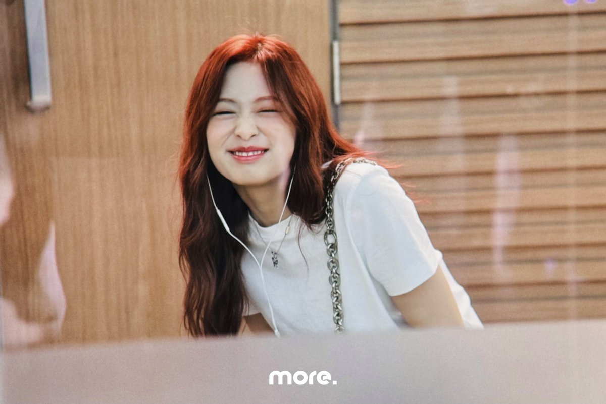 more_ahyeon's tweet photo. 240606 프리뷰🐶

#BABYMONSTER #베이비몬스터 #아현 #Ahyeon https://t.co/A20J0TYF2x
