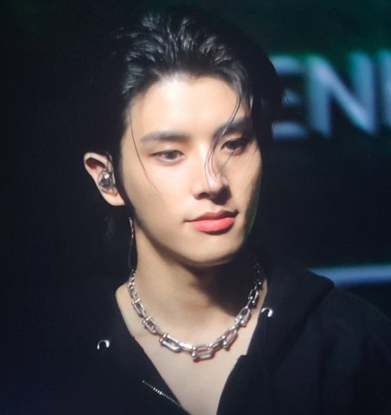 mikeuyoi's tweet photo. ก่อนตายขอได้หนุ่มหน้าคมคนนี้เป็นแฟน https://t.co/fGqZkw4esK