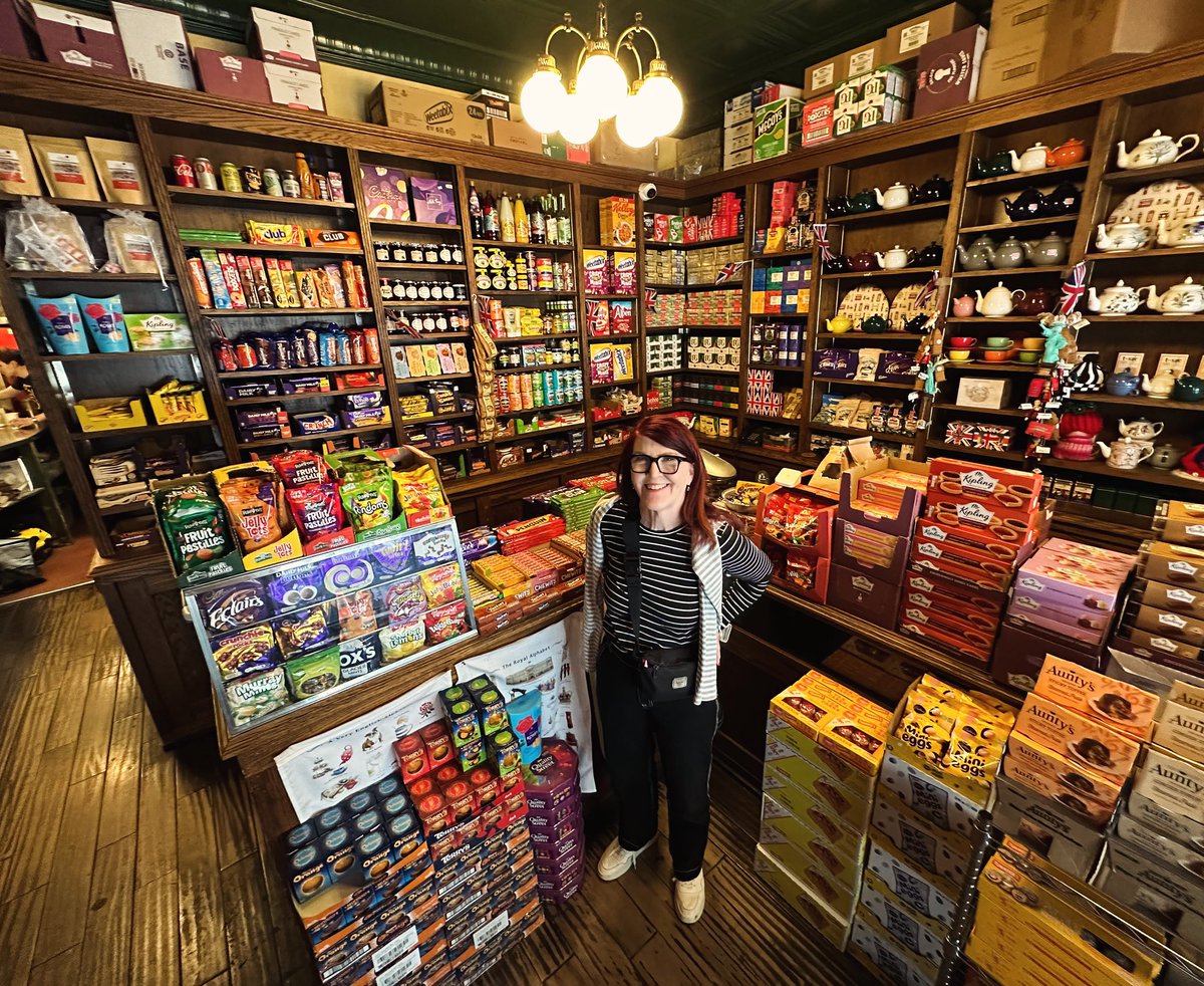 Don’t tell Wonka but he’s got competition. #candy #nyc <a href="/TeaAndSympathy/">Tea & Sympathy</a> #eyecandy