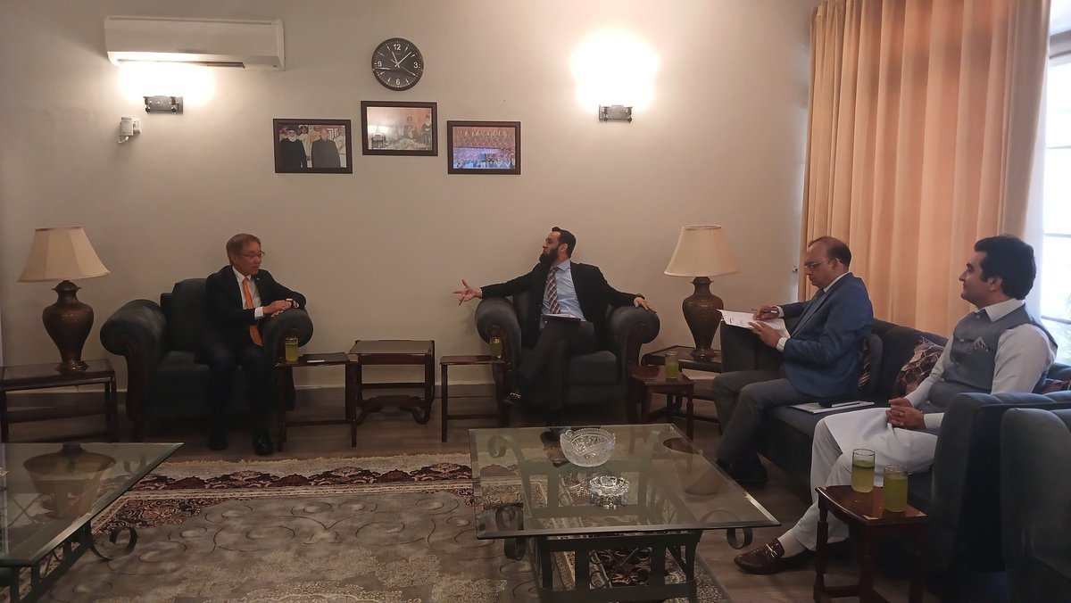 On May 31st, Ambassador Park Kijun had a meeting with Mr. Attaullah Tarar, the Federal Minister of the Ministry of Information and Broadcasting 
They shared ideas and cooperation schemes related to the upcoming Korean Week