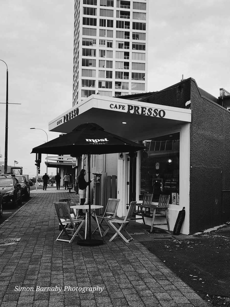 Simon_B_Photo's tweet photo. Wednesday 5th June winter, a cold early morning In Takapuna. I was just not feeling creative, so I thought I'd shoot like I was feeling, black and white and let my pictures tell my story of my walk to the beach, 

#photography https://t.co/l4wv1qCILL