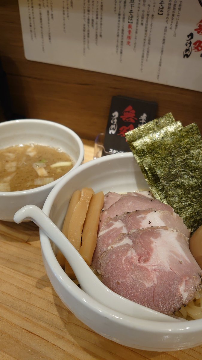 SYukky2's tweet photo. ここ何ヶ月のラーメン…
月に1、2杯しか行けてない（泣） https://t.co/d5J0mgCX0D