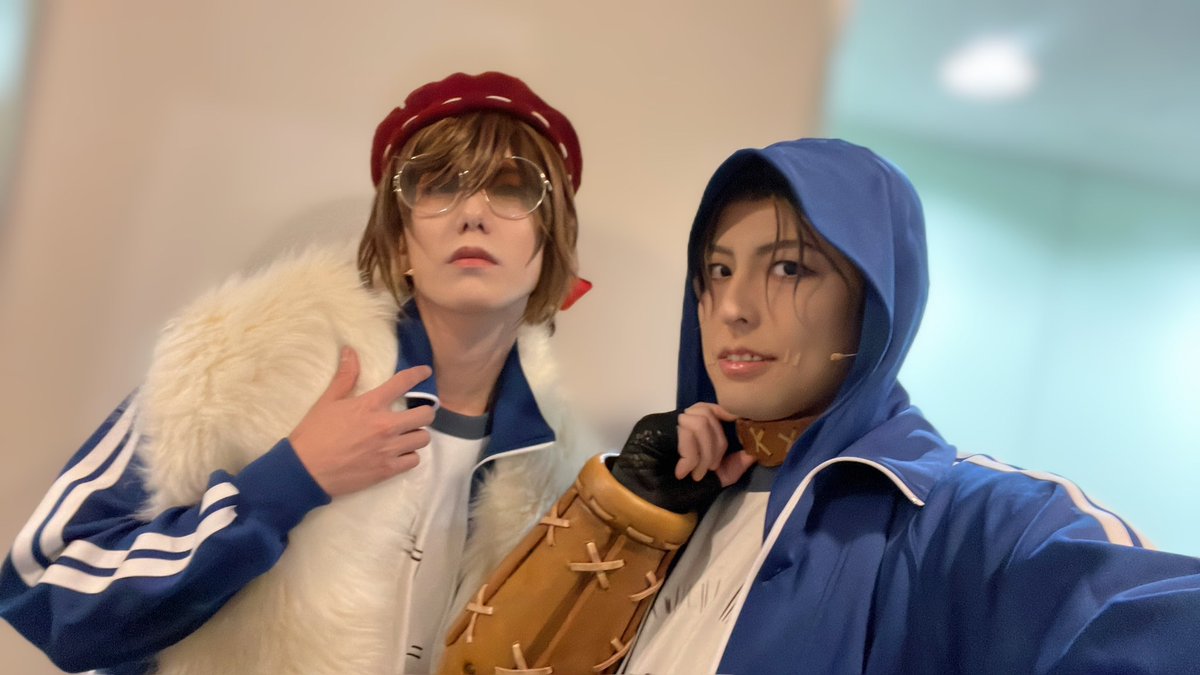takonari's tweet image. エドガー…どうしたの！？
そんな特別公演、凄く楽しかったよ！
明日もあるけど、夜はハンター編！
いつもの荘園で待ってるよ。
…プレゼントとか手紙ありがと
#第五人格
#第五舞台
#エドガー
#ナワーブ