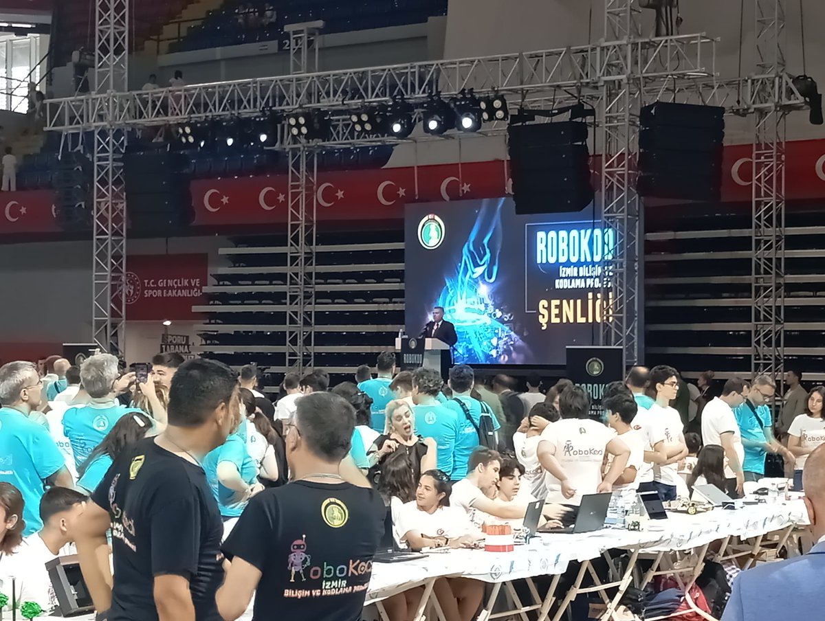 kiraz_mem's tweet photo. #Robokodİzmir
İzmir Valisi Sayın @drsuleymanelban'ın konuşmasıyla İzmir Bilişim ve Kodlama Projesi Şenliği başladı!

@tcmeb @izmir_ilmem @yahsiomer @mehmetakizmir https://t.co/A9F0UmfWZt