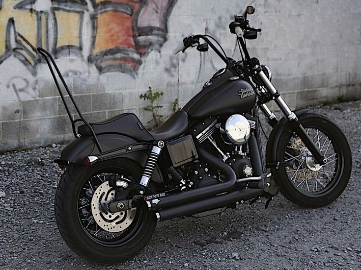 Beibruth_86's tweet photo. You'll be mine, oneday.🥺

#manifesting 
Yamaha Bolt R spec
Harley Davidson Street Bob https://t.co/FHAGEd9cYZ