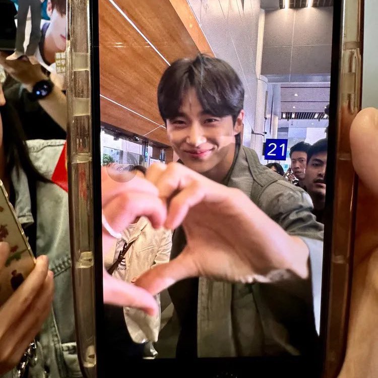 _withwooS2's tweet photo. 등신대 휀걸이랑 하트🫶🏻
ㅋㅋㅋㅋㅋㅋ진짜 인정이다 https://t.co/qeqXG8CnZU