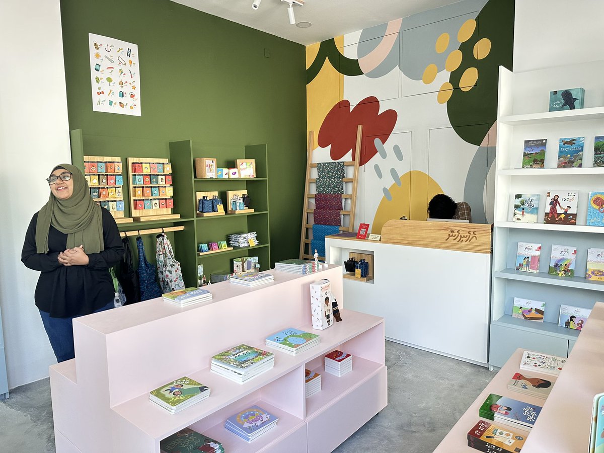 librarymv's tweet photo. The library team visited @thakethi_’s new shop “Ehenihen” that promotes, showcases and sells books that encourage reading dhivehi literature, as well as artisanal products. The shop currently carries books written and published by 16 local authors. https://t.co/7esoWmSmMh