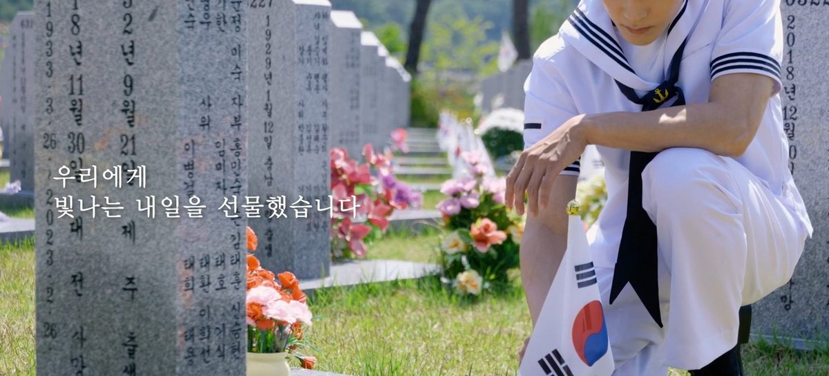 taeyongpictures's tweet photo. taeyong visiting his grandparents and paying respect to his grandfather, a patriotic hero https://t.co/slOHl62kzf