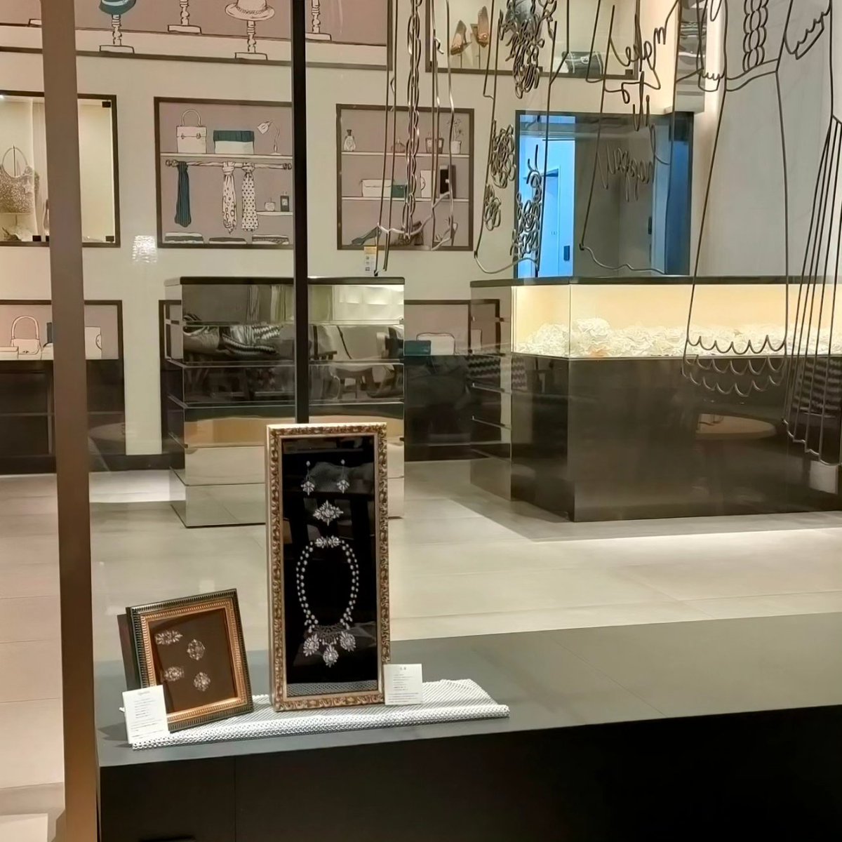 LeCollier_beads's tweet photo. 本日から始まりました

【RECEPTION ART EXHIBITION】　
Etoile　〜あなたのためのハットピン展〜　
2024年6月6〜12日　11〜18時　
シタディーンなんば大阪
大阪府大阪市浪速区日本橋3-5-25 https://t.co/P9XAgowZAh