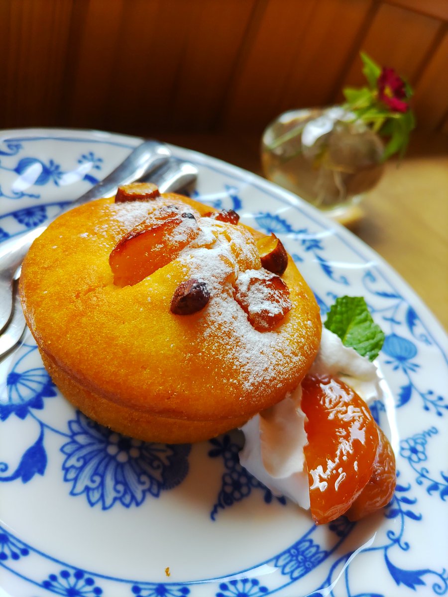 takihamx15's tweet photo. 日進駅から徒歩5分ほど
Hummingbird Cafe
ハミングバードカフェさんでランチ😊
パン
スープ
ピクルス
アイス珈琲…
そしてデザートの
あんずケーキに
ときめいてしまった😍
次はワッフルも食べてみたい😉 https://t.co/UrLsY7z2D0