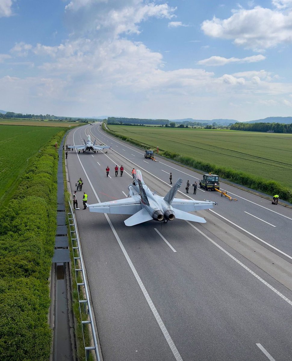 LestefGenier's tweet photo. “The freeway is mine”
#SwissAF https://t.co/8c5ce1RtpO