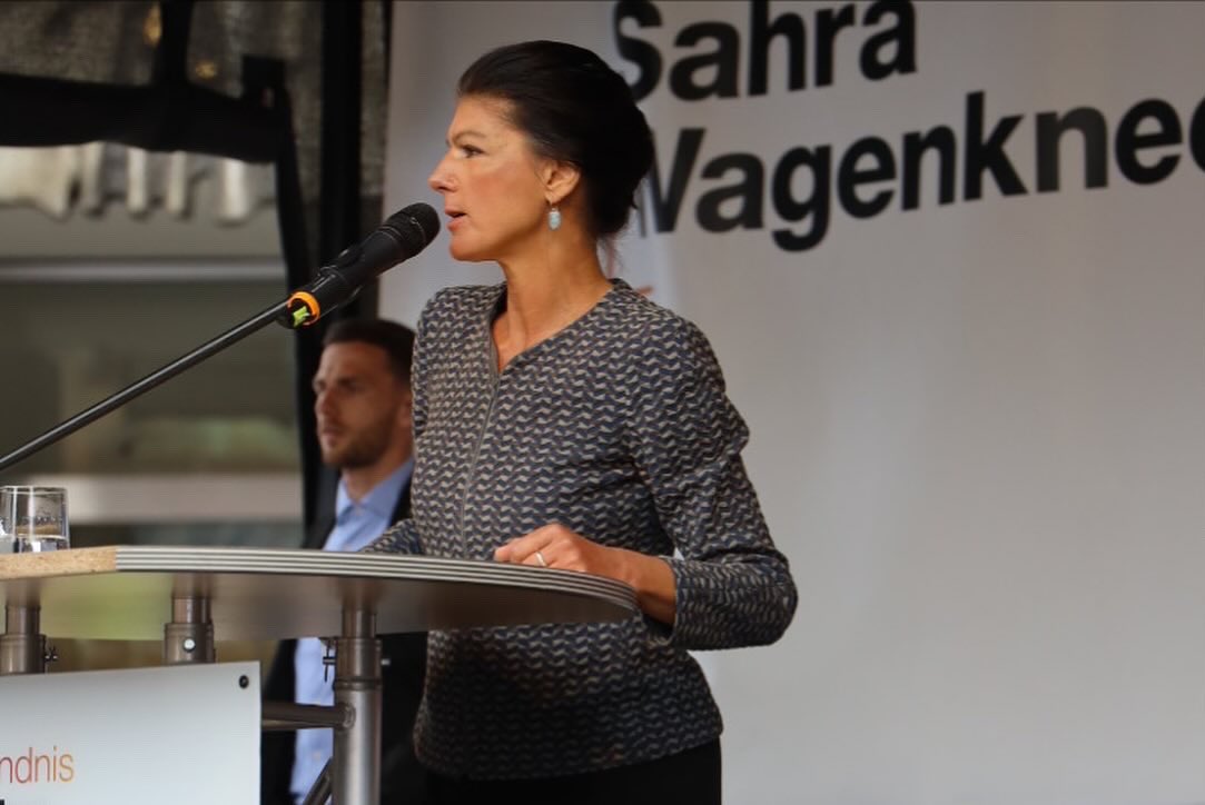 Sahra Wagenknecht traf am 31.05.2024 auf dem Bremer Marktplatz während ihrer Wahlkampftour für die Europawahl 2024 auf reges Interesse und großen Publikumszuspruch.
